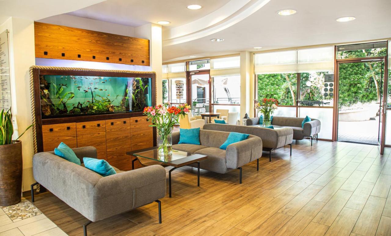 Hotel Dom Zdrojowy Resort & Spa - Destigo Hotels Jastarnia Exterior photo